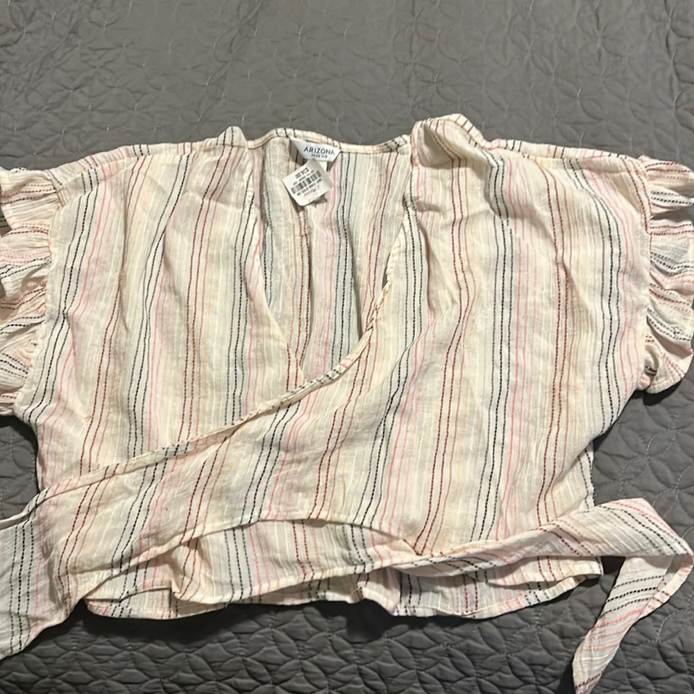 Stripped wrap front tie top